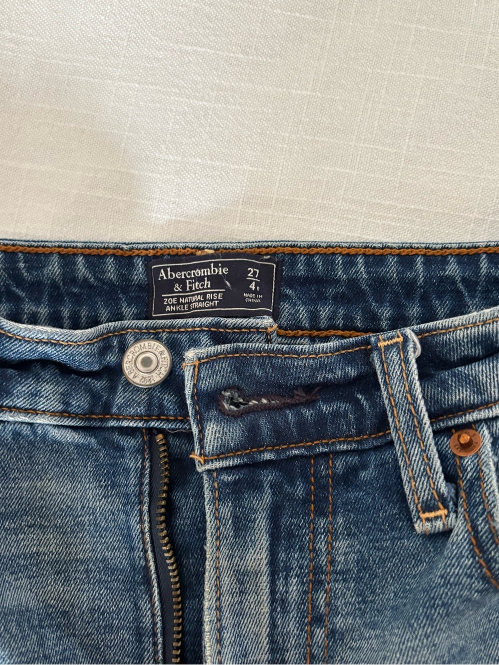 Abercrombie & Fitch Medium Blue Zoe Ankle Straight Jeans